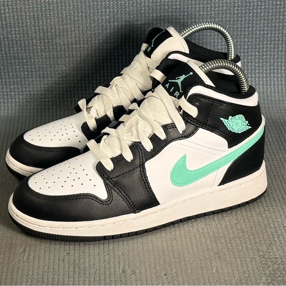 Nike Air Jordan 1 MID ‘White/Green Glow’ Sneakers Size 4.5Y Size 6 Women’s - Picture 3 of 11